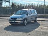 Opel Zafira - Opel Zafira aus 2004 mit Diesel-Antrieb