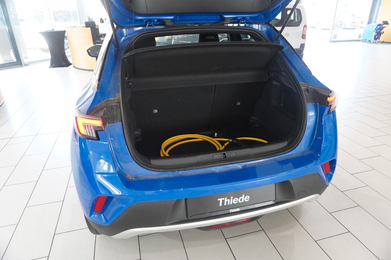 Fahrzeugabbildung Opel Mokka-e ULTIMATE 1-PHASIG NAVI/LED/KAMERA/DAB+