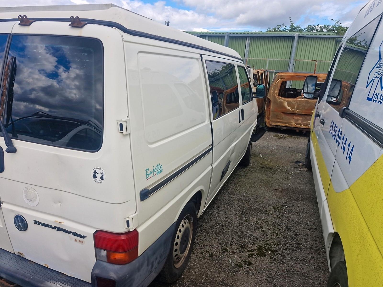 Volkswagen TRANSPORTER 2