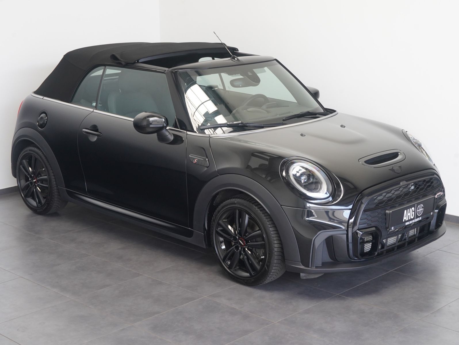 Fahrzeugabbildung MINI Cooper S Cabrio John Cooper Works Trim