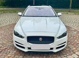 Jaguar JAGUAR XE 2,5 AUTOMATISCH BENZIN - Jaguar XE: Von Privat