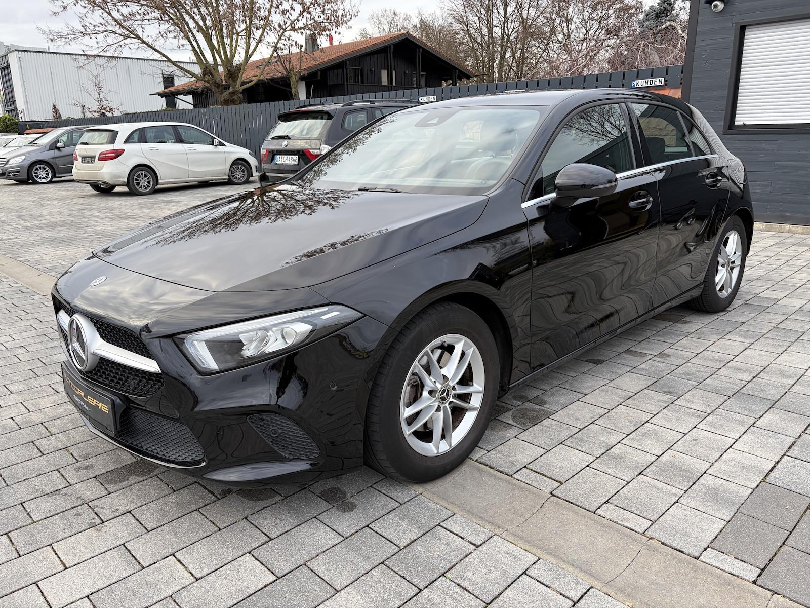 Mercedes-Benz A 200 PROGRESSIVE | LED | MBUX