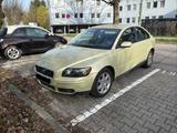 Volvo S40 2.0T Comfort Comfort - Volvo S40 mit Benzin-Antrieb: Limousine, 2.0