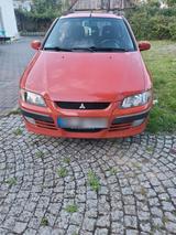 Mitsubishi Space Star 1.6 benzin - Mitsubishi Space Star: Kombi