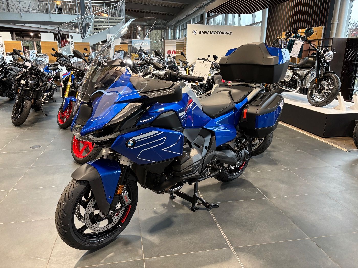 Fahrzeugabbildung BMW R 1300 RT 4 Pakete ASA