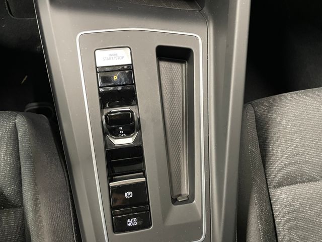 Golf VIII Life 1.0 eTSI DSG RFK NAVI ACC SHZ