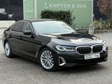 BMW 520d Limousine Luxury Line//*LASER*//*HEAD UP*// - BMW 520 mit Diesel-Antrieb: Schwarz, Limousine