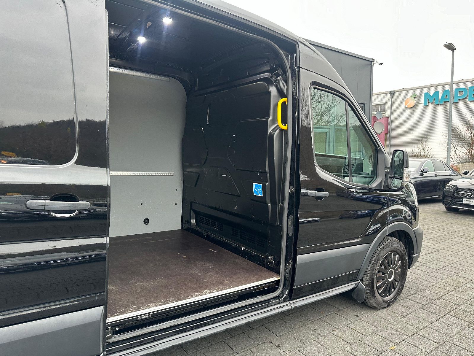 Fahrzeugabbildung Ford Transit 350 L3H2 AUTOMATIK*TREND*AHK*NAVI*