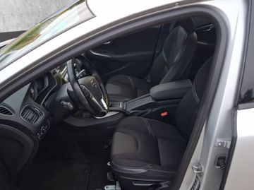 Volvo V40 Momentum D3 Kam.+KeyLess+LED+Navi+SHZ+LM+PDC