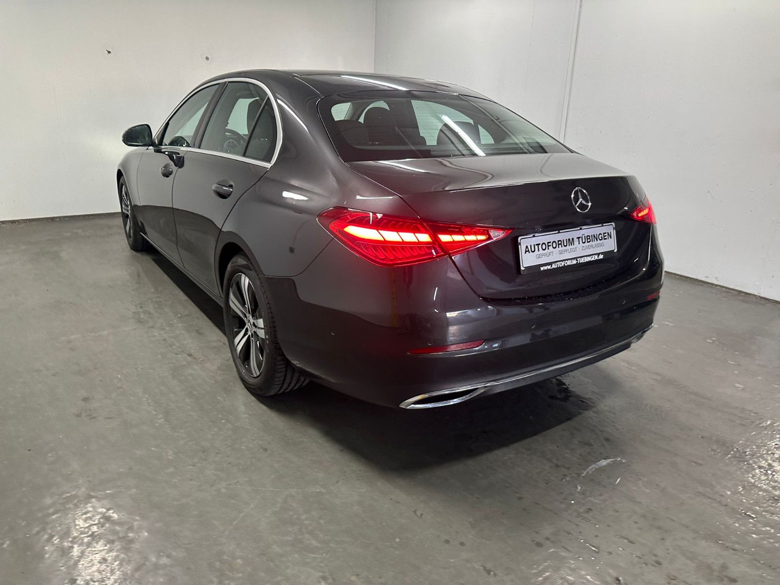 Fahrzeugabbildung Mercedes-Benz C 200 d Autom. AAVANTGARDE*AHK*KAMERA*