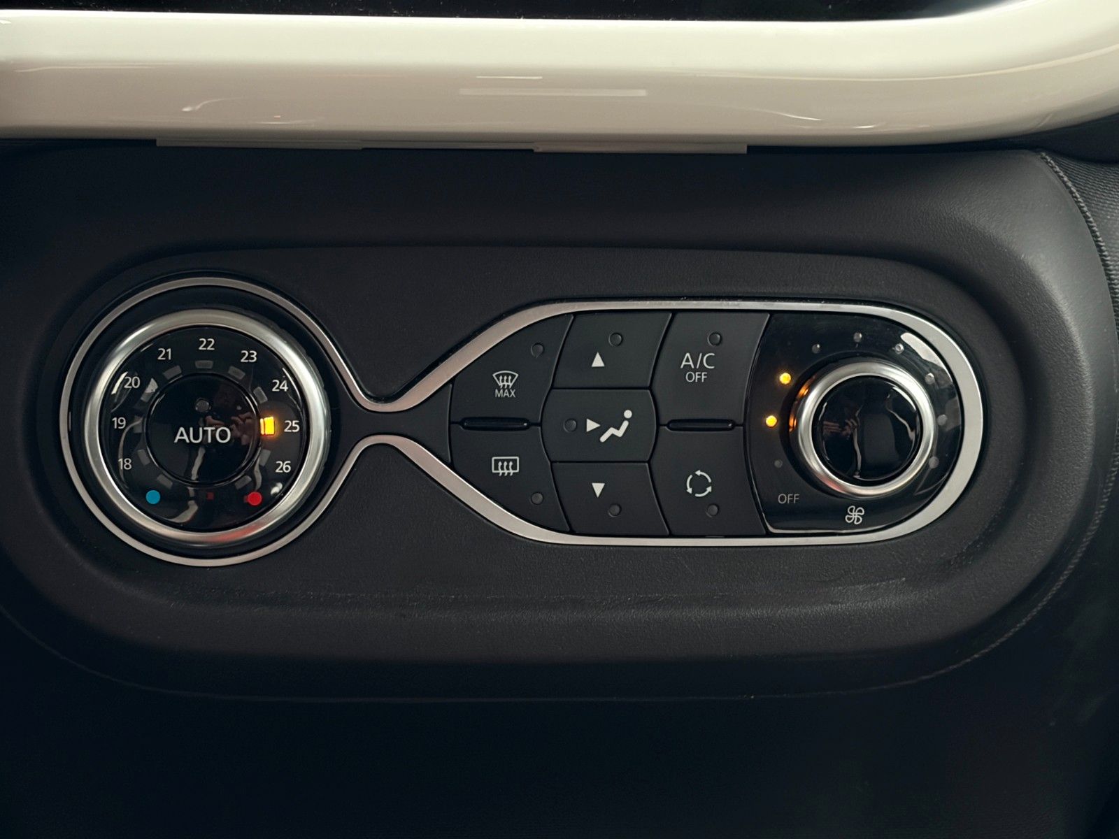 Fahrzeugabbildung Renault Twingo Vibes E Temp SHZ PDC R-Kam CarPlay Navi