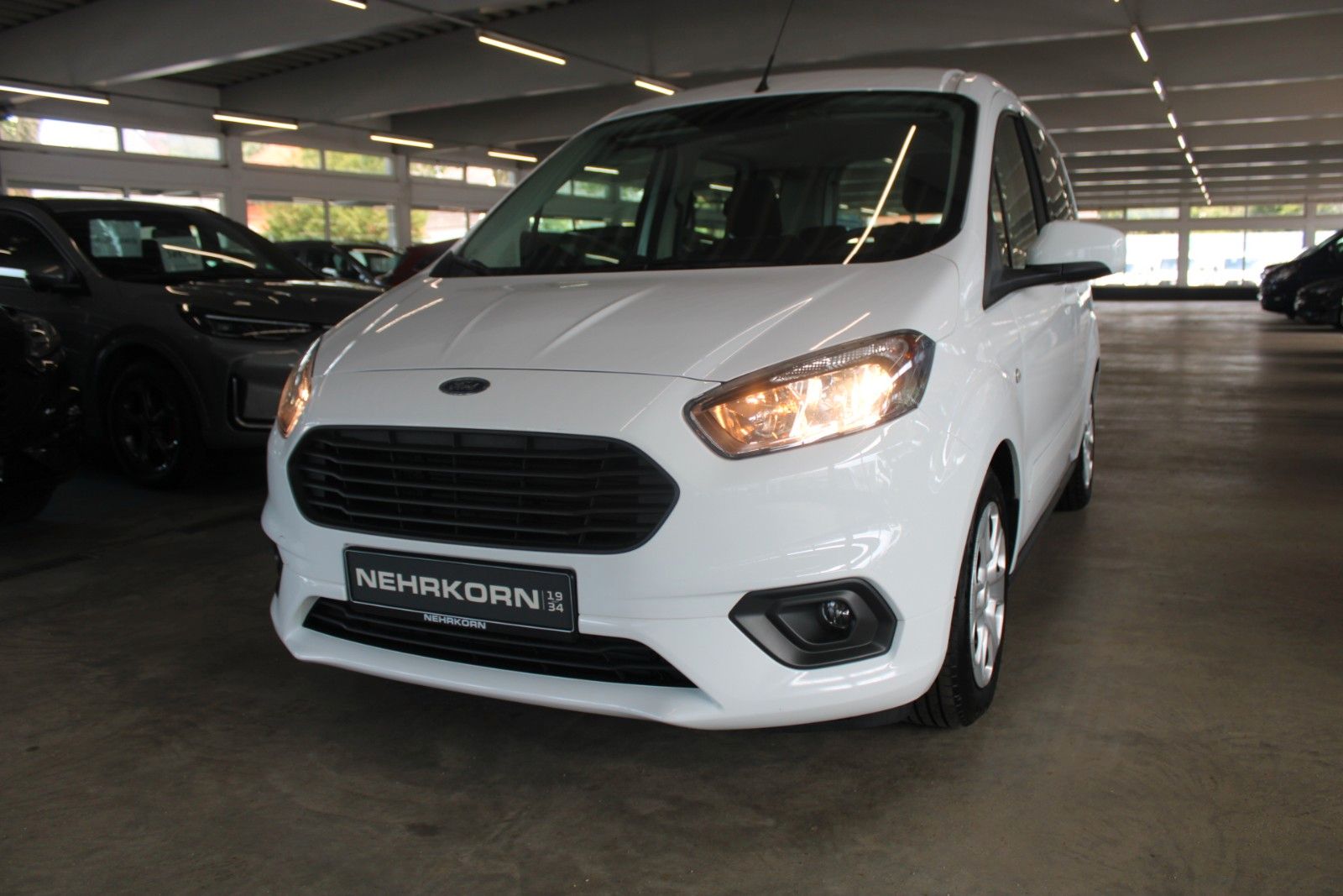 Fahrzeugabbildung Ford Tourneo Courier 1.5 TDCi Trend AHK KLIMA WinterP