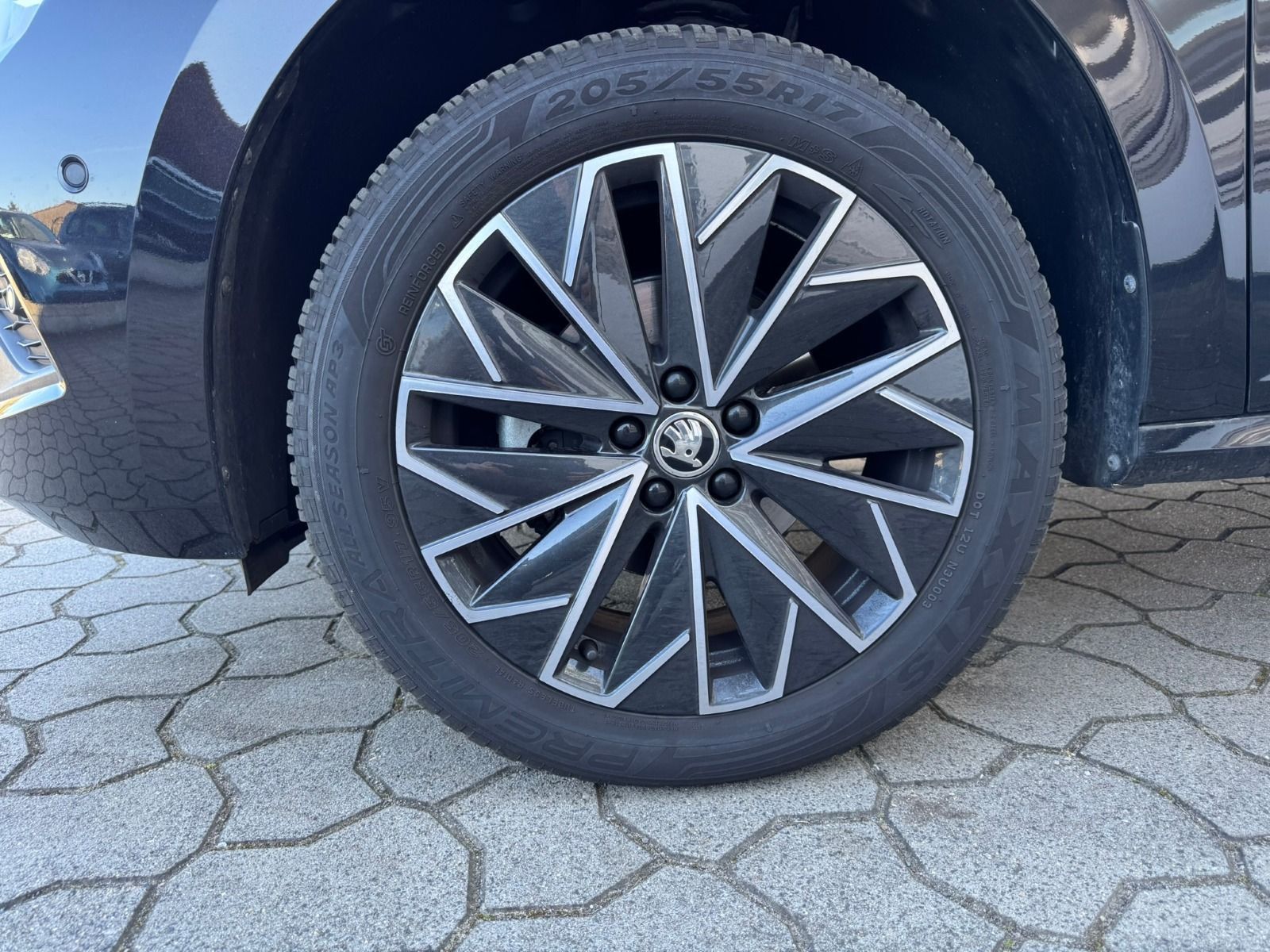 Fahrzeugabbildung SKODA Kamiq DSG*RFK*Matrix*NAVI*eHeck*Allwetter