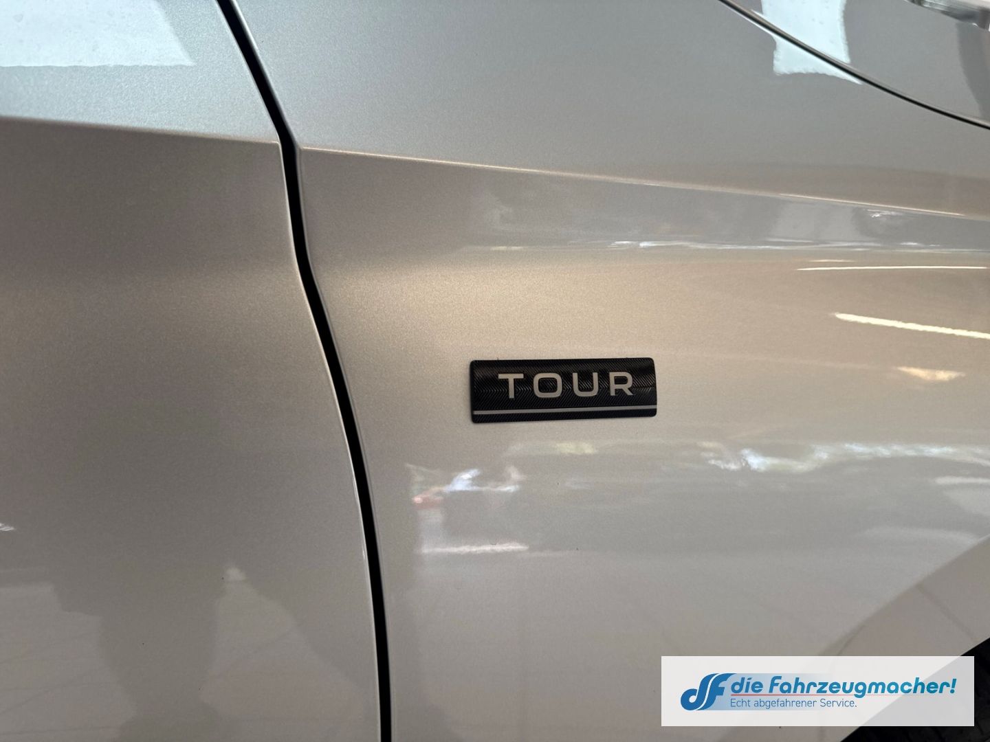 Fahrzeugabbildung SKODA Fabia Tour Automatik Navi DigiCockpit LED Apple