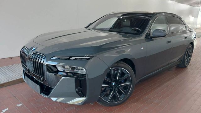 BMW i7 eDrive 50 M Sport*Automatiktüren*TV (Fahrzeug-Nummer 48418633826272)