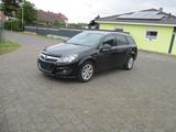 Opel Astra Caravan 1.6 Edition 111 Jahre/TÜV NEU/AHK* - Opel Astra aus 2010: 1.6