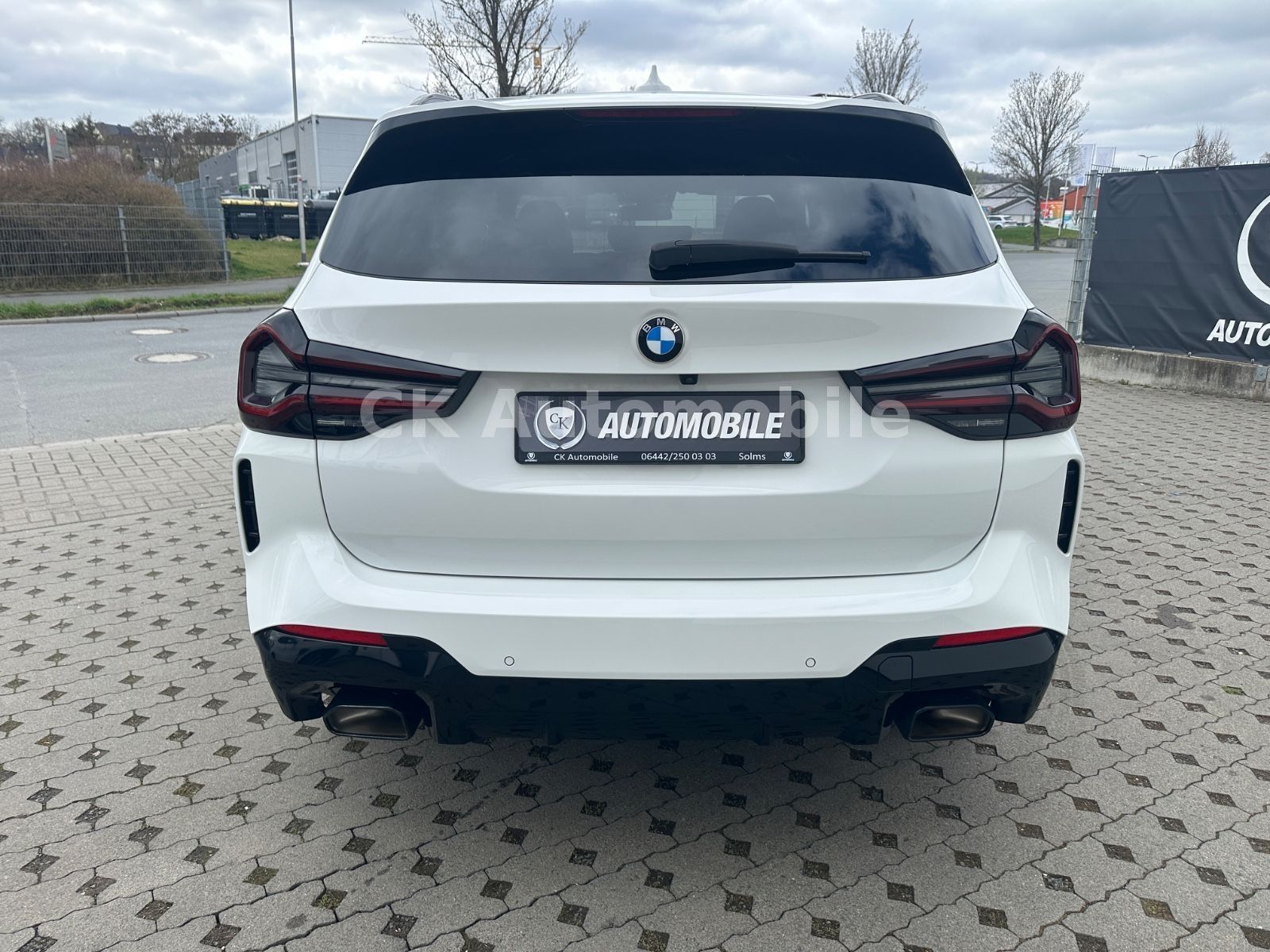 Fahrzeugabbildung BMW X3 xDrive30 i M-Sport/Shadow-Line/Navi/Kam./LED