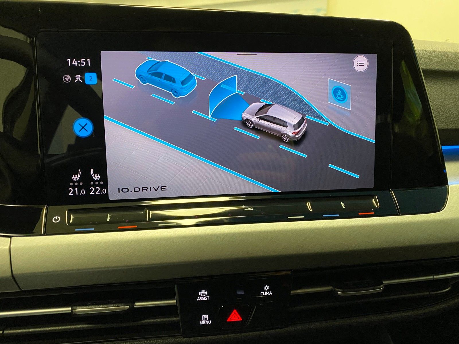 Fahrzeugabbildung Volkswagen Golf 1.0 TSI Life+GARANTIE BIS 2026+LED+PDC+ACC+