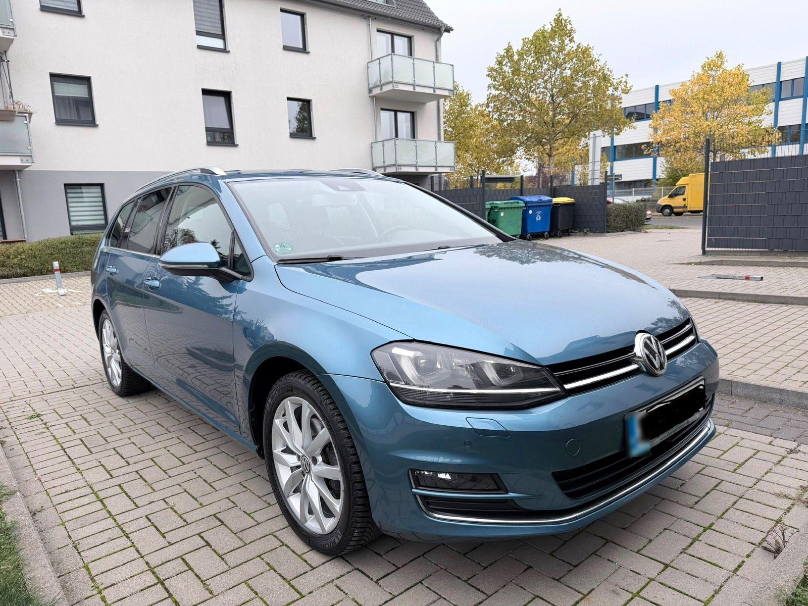 Volkswagen Golf 2014 — rear view