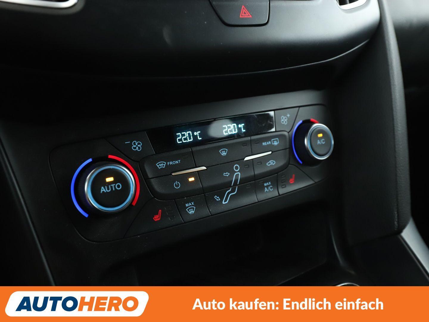 Ford Focus 2.0 EcoBoost ST *NAVI*XENON*TEMPO*PDC*SHZ*