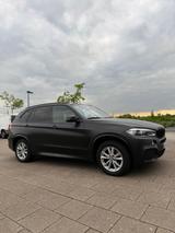 BMW X5 xDrive30d - - BMW X5 in Frankfurt (Main)