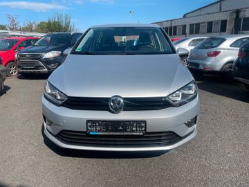 Volkswagen Golf - 1