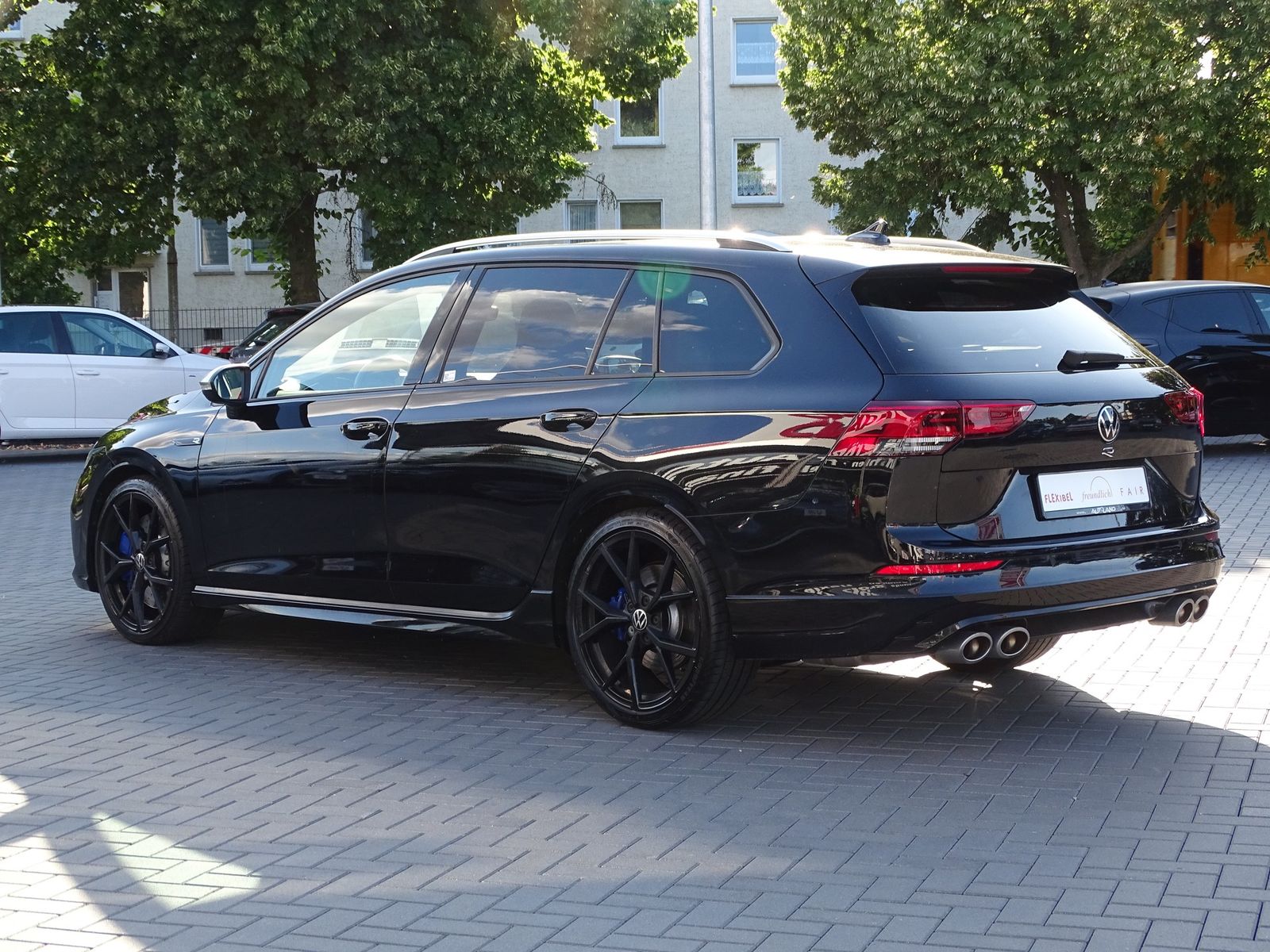 Volkswagen Golf VIII Variant 2.0 TSI R 4Motion LED Navi ACC foto 3