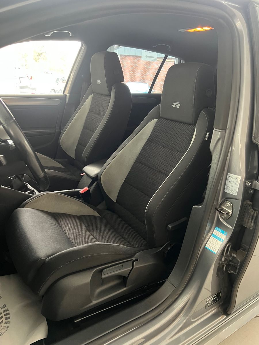 Fahrzeugabbildung Volkswagen Golf VI R 4Motion