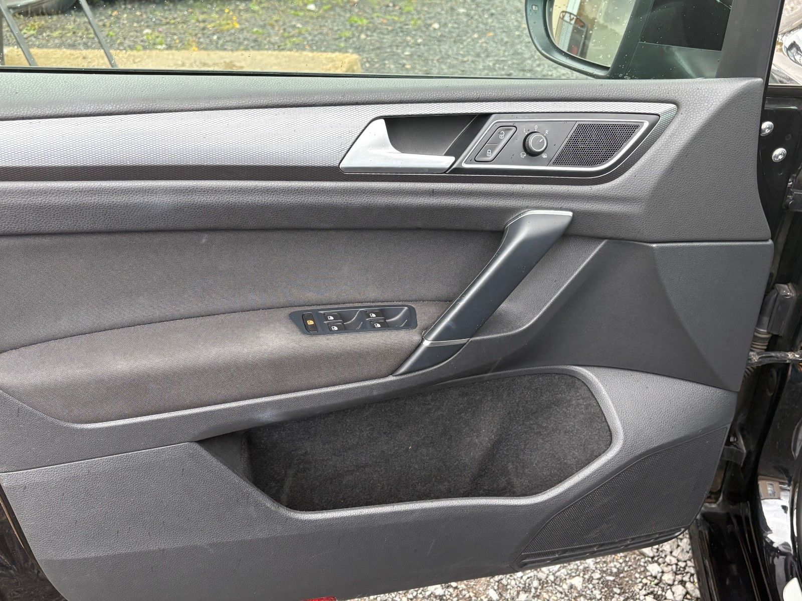 Fahrzeugabbildung Volkswagen Golf Sportsvan VII 1.6 TDI Xenon AHK LOUNGE 2.HD