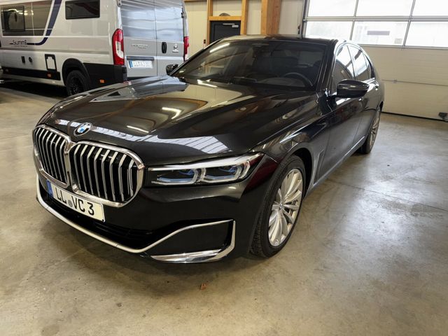 BMW 750i X-drive V8 AHK Service neu Topzustand!