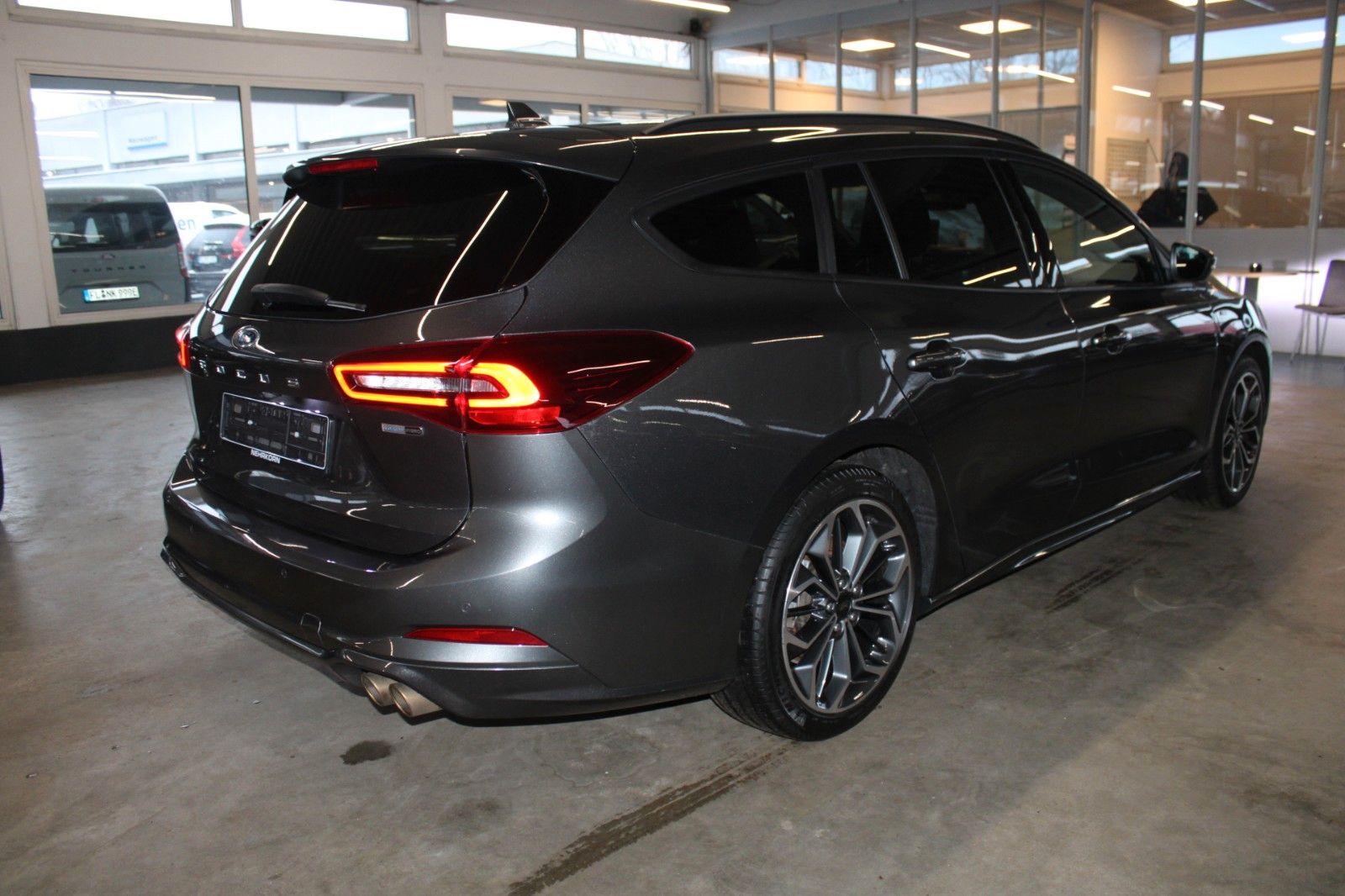 Fahrzeugabbildung Ford Focus ST-Line X Aut. LED AHK  ACC HUD WinterPak.