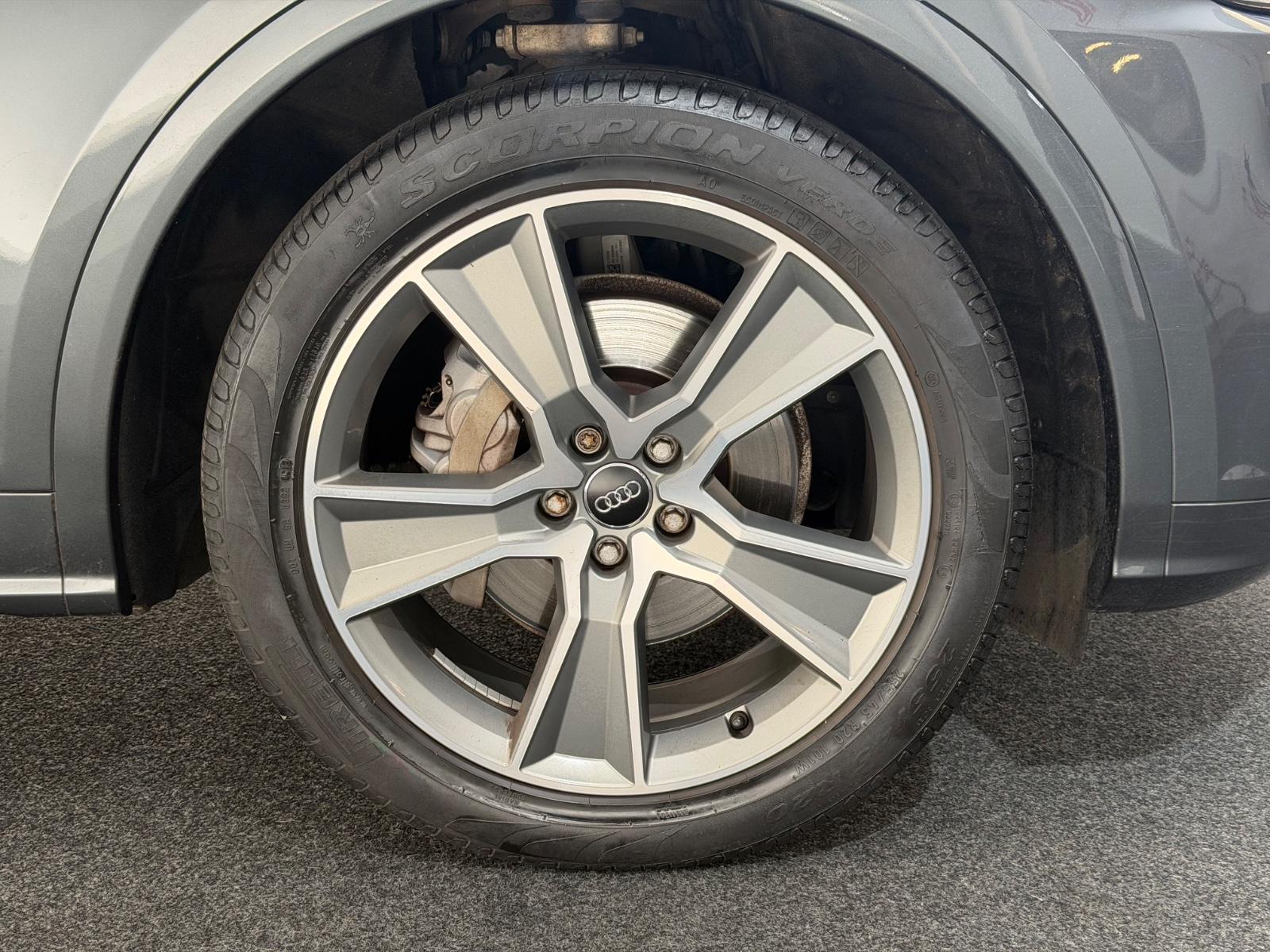 Audi Q5 45 TFSI qu.*S LINE+*MATRIX-AHK-R.KAM-ACC-DSP