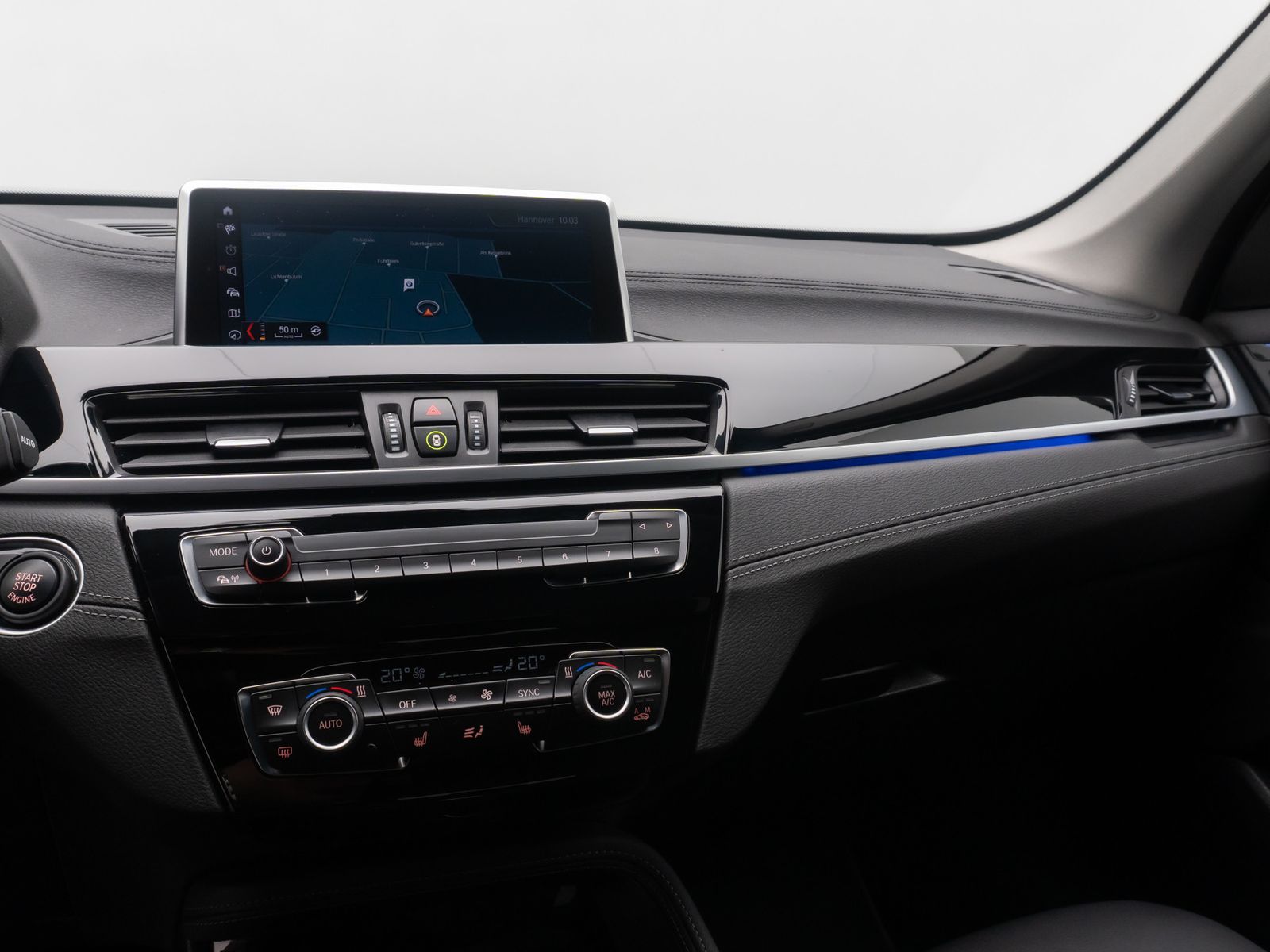 Fahrzeugabbildung BMW X1 sD18i Sport Line DAB Kamera DriveAssis 18Zoll