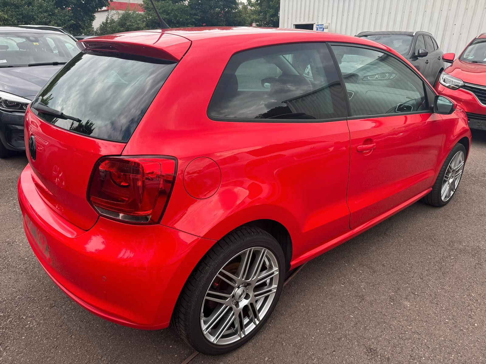 Fahrzeugabbildung Volkswagen Polo V Comfortline Klimatron ic NAVI