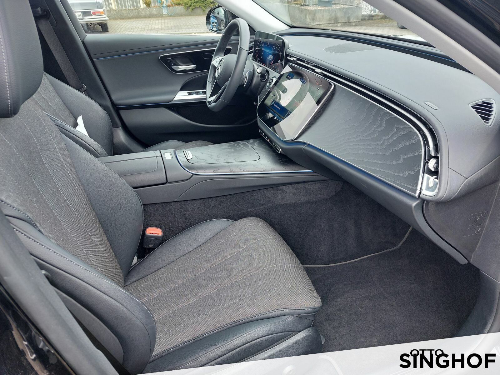 Fahrzeugabbildung Mercedes-Benz E 200 T Avantgarde +Distronic+LED+Rü Kamera+MBUX