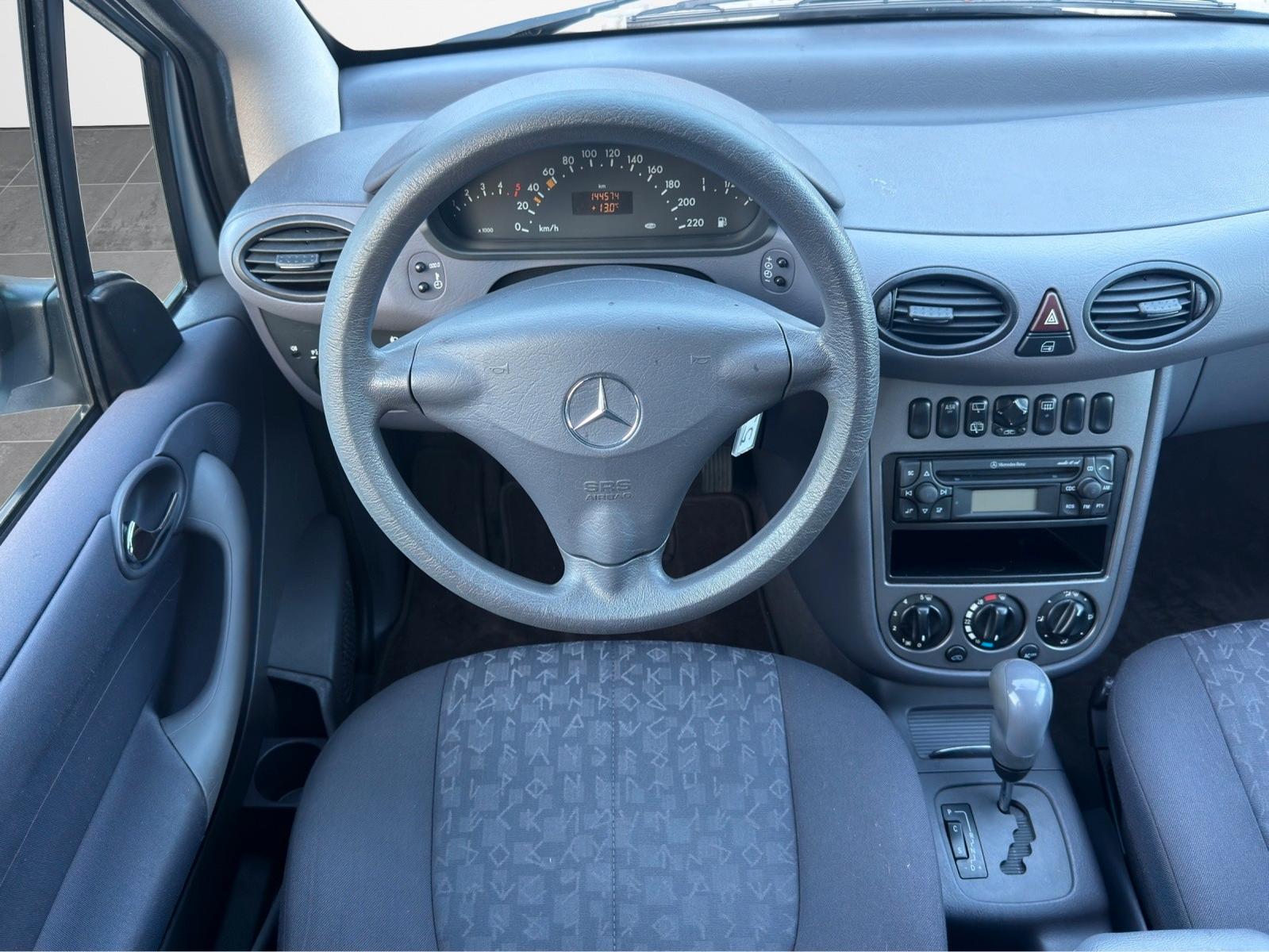 Mercedes-Benz A170 2004 — photo 11