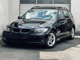 BMW 320i*XENON*NAVI*PANORAMA*SHZ*PDC*TÜV 09.2027 - BMW 320 aus 2006: Kombi, 320i