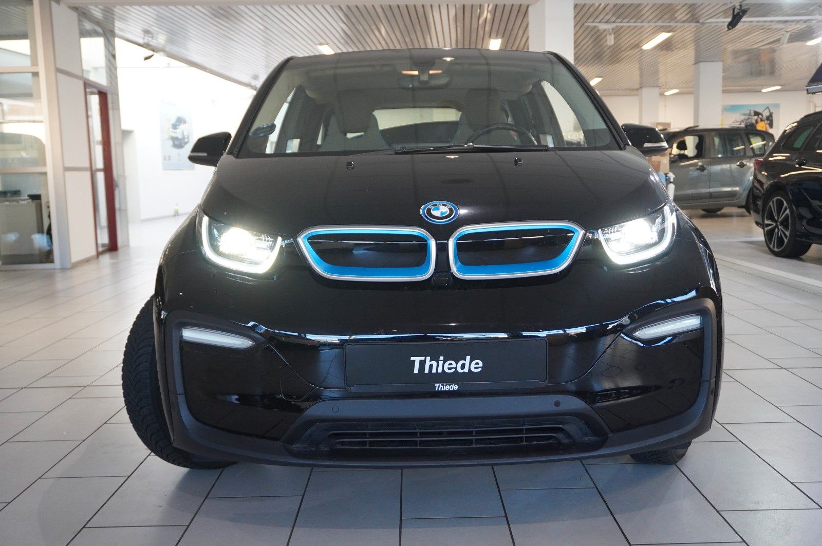 Fahrzeugabbildung BMW i3 120AH NAIVI/SPORT/WÄRMEP./LED/PDC/VIRT./SHZ