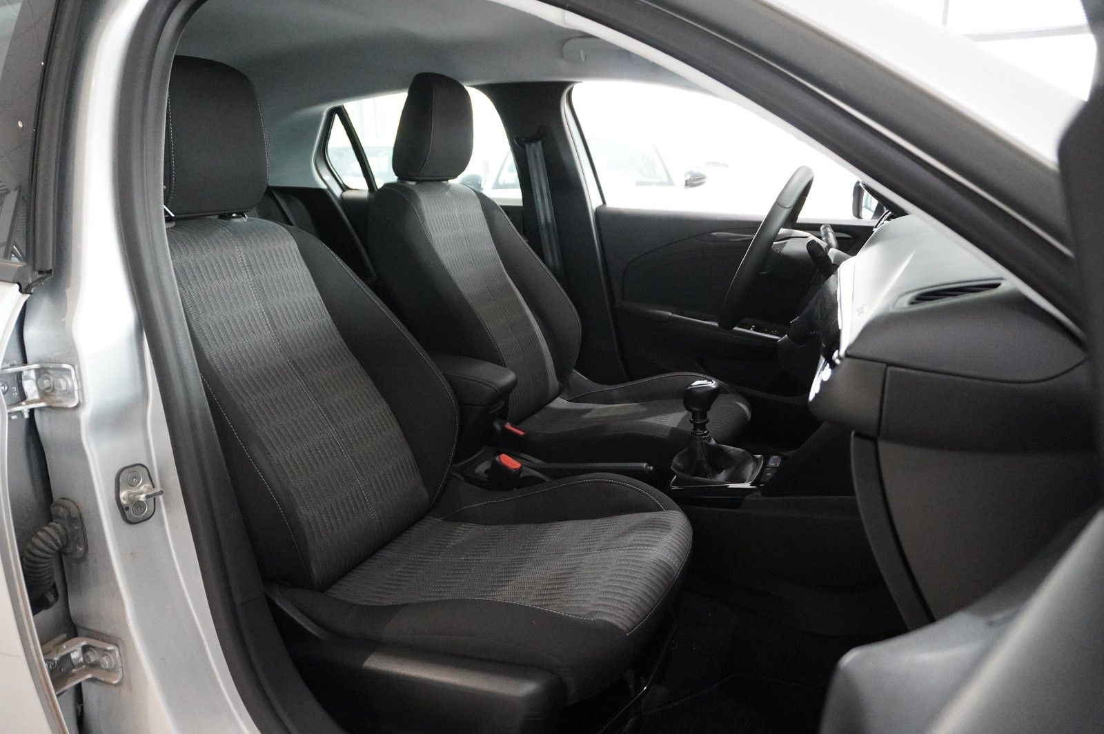 Fahrzeugabbildung Opel Corsa F 1.5D ELEGANCE NAVI/LED/KAMERA/TEMP/DAB+