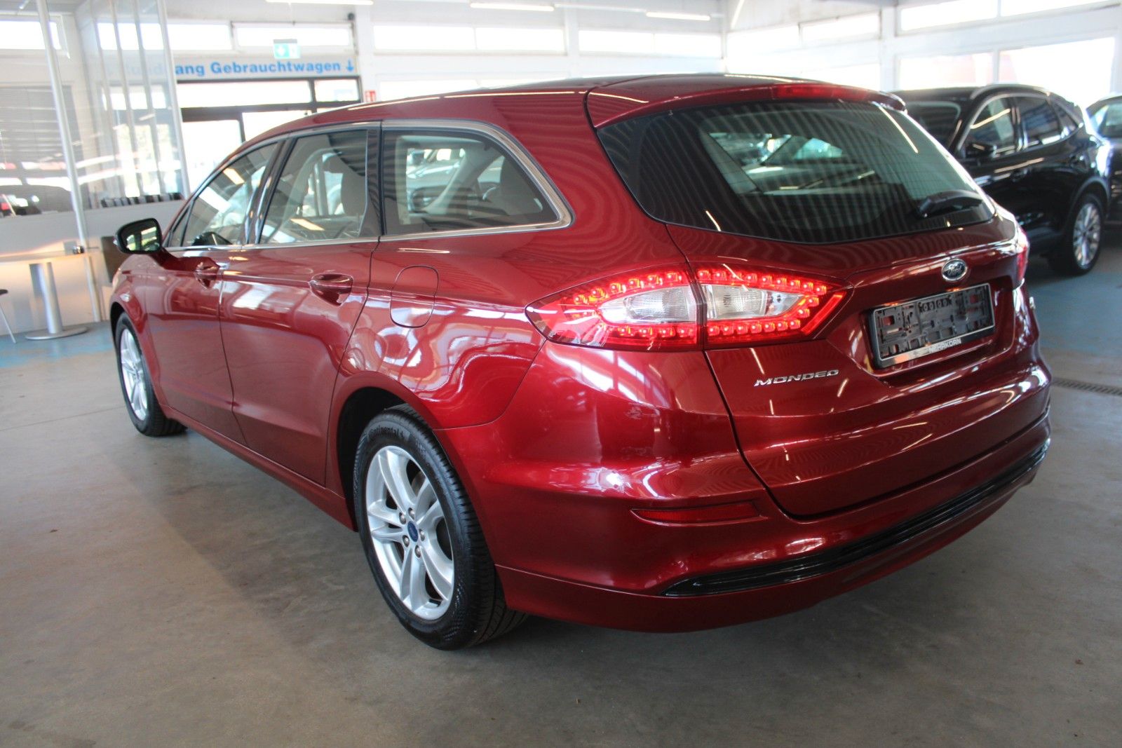 Fahrzeugabbildung Ford Mondeo 1,5 EB Titanium Turnier Winter Paket uvm.