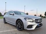 Mercedes-Benz E 400 4MATIC T AMG Line  Burmester Multibeam LED - Mercedes-Benz E 400 von privat