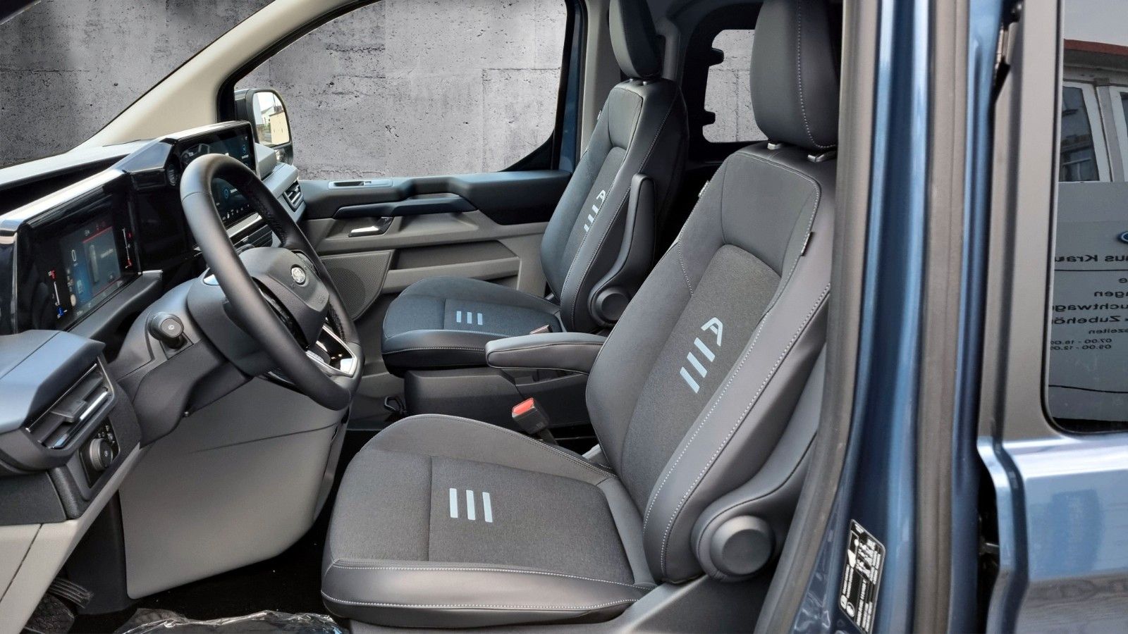 Fahrzeugabbildung Ford Tourneo Custom 2.0 125kW 320 L1 Active