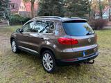 Volkswagen Tiguan 2.0 TSI DSG 4MOTION Sport & Style Spo... - Volkswagen Tiguan: Braun