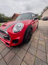 MINI Mini John Cooper Works Cabrio-Wintersonderpreis - rote MINI John Cooper Works Cabrio