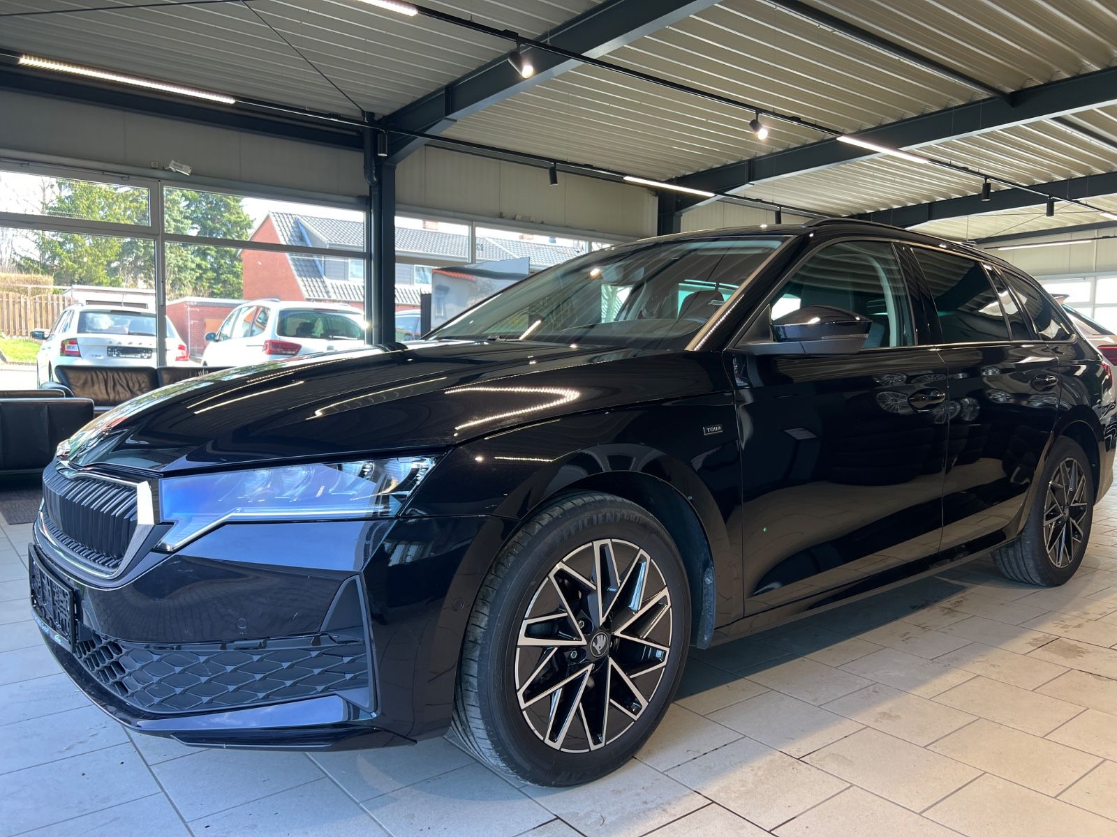 Skoda Octavia Combi 2.0TDI*AHK*LED*NAVI*LANEASSIST foto 4