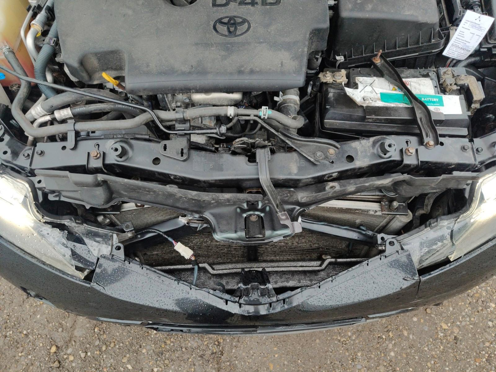 Toyota Auris 2015 — photo 10
