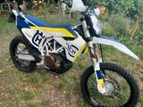 Husqvarna 701 Enduro wie KTM 690 - HUSQVARNA ENDURO 701