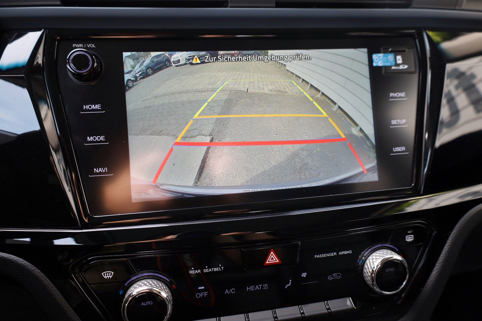 Fahrzeugabbildung Ssangyong Korando e-Motion Titanium Leder,Navi,LED,ACC,+WR