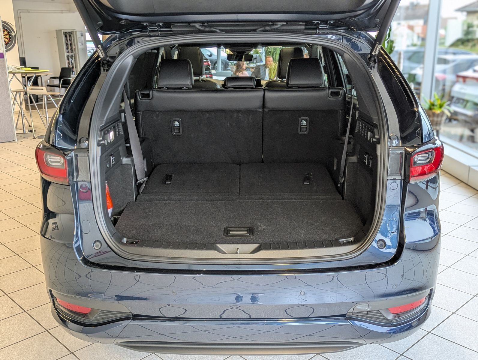 MAZDA CX-80 2.5SKYACTIV PHEV 327 HOMURA+ 7-Sitze Pano - Image 18