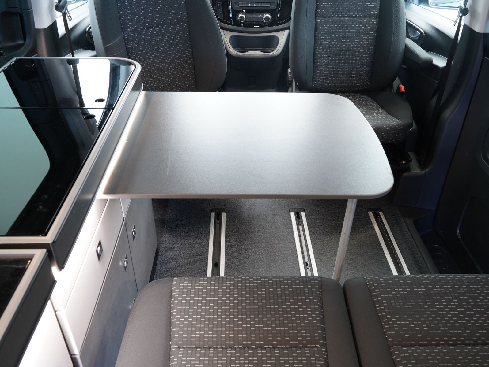 Fahrzeugabbildung Mercedes-Benz Vito Tourer 119 CDI Pro 4x4 lang PÖSSL/KÜCHE
